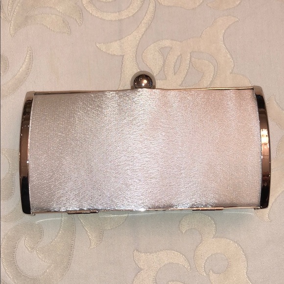 Evening Clutch - Picture 2 of 4